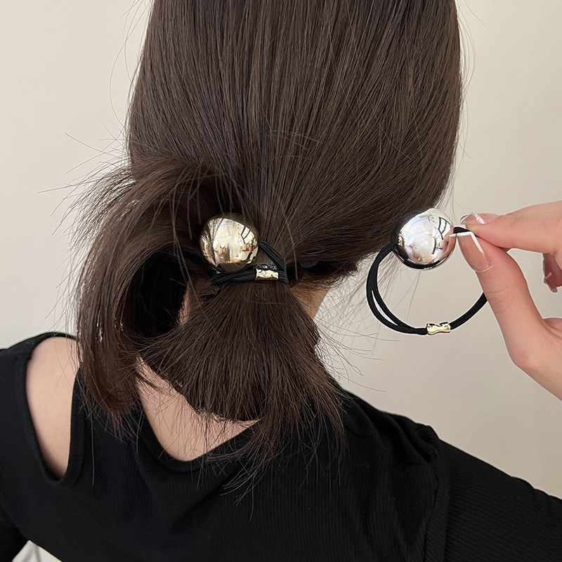 ربطة شعر معدنية على شكل كرة لل - مراجعة Shoulder Massage Ball وسعره